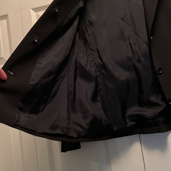 Simple Black Blazer - Picture 5 of 6